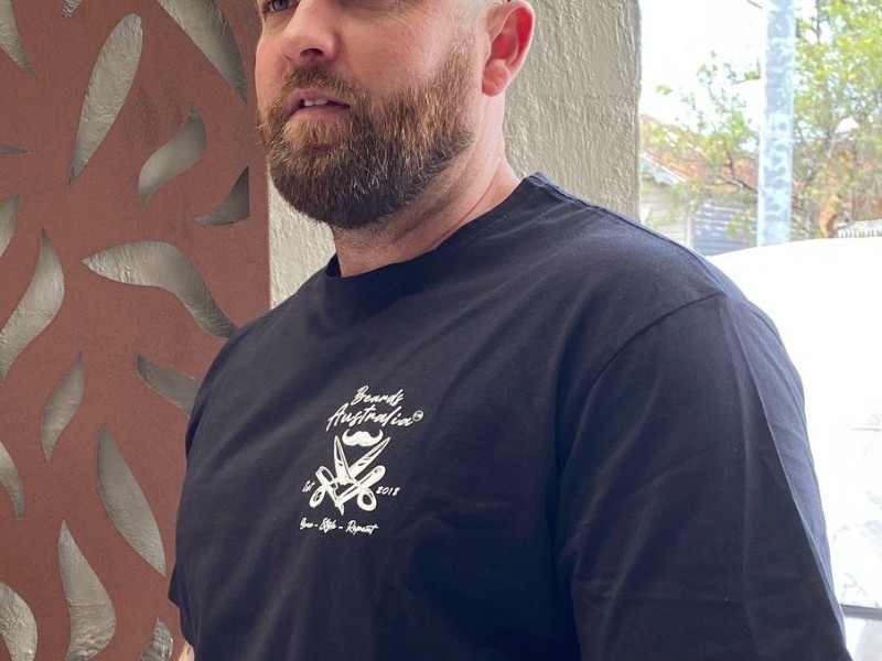 beards australia barber teeshirt